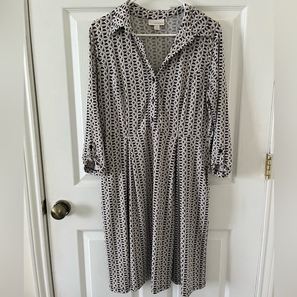 Kenar Dresses & Skirts - Kenar Black and Tan Geometric Midi Shirt Dress
